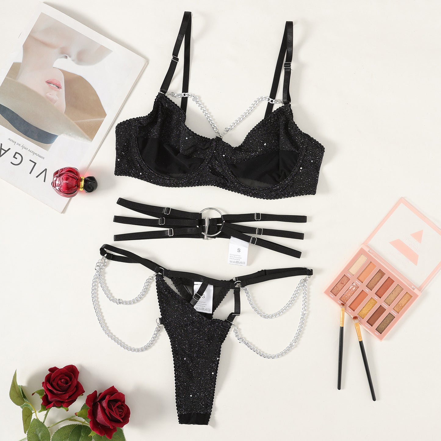 Black and Red Hollowed Out Sparkly Metal Chain Decoration with Steel Ring Woman Underwear Sexy Ladies Thong Bra Panty Set